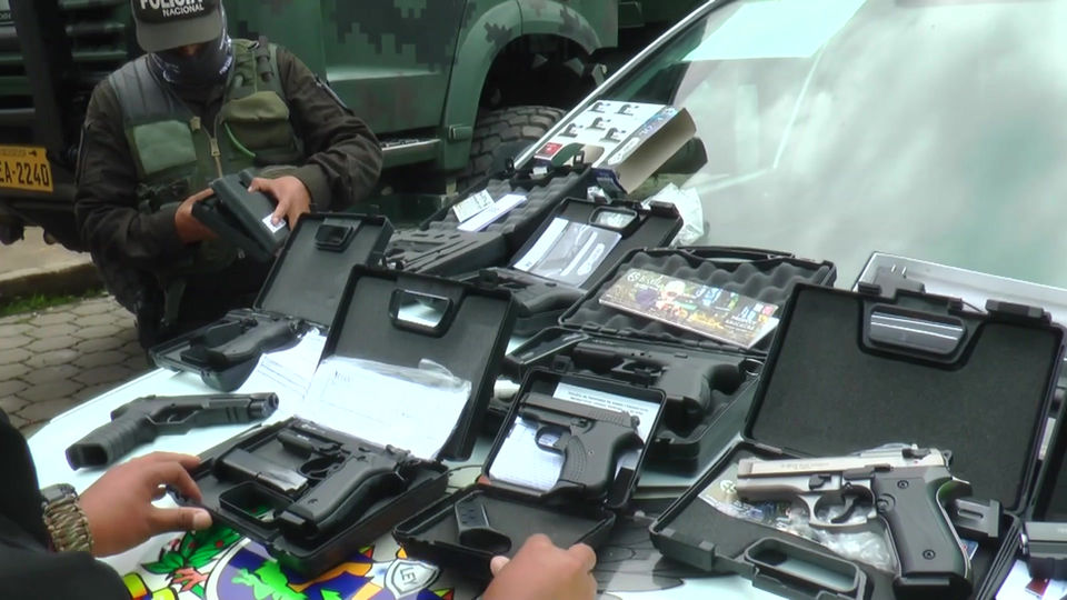 ARMAS TRAUMÁTICAS DECOMISADAS EN PASOS INFORMALES POR EL EJÉRCITO Y POLICÍA